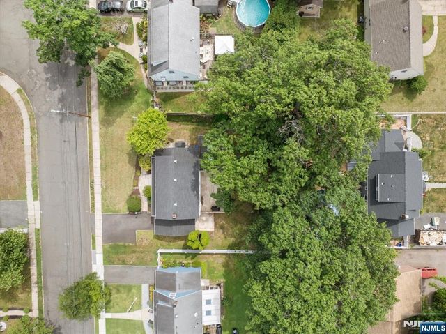 346 E Woodland Road, New Milford, NJ 07646