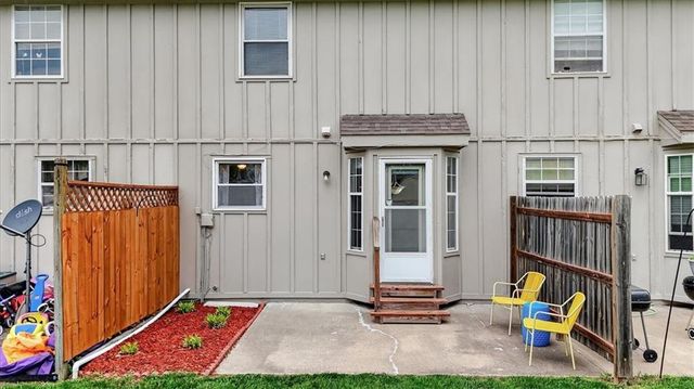 508 Knox Street C, Blue Springs, MO 64014