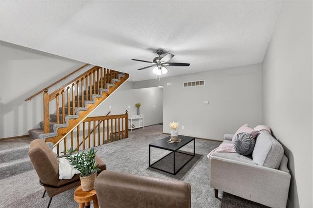508 Knox Street C, Blue Springs, MO 64014