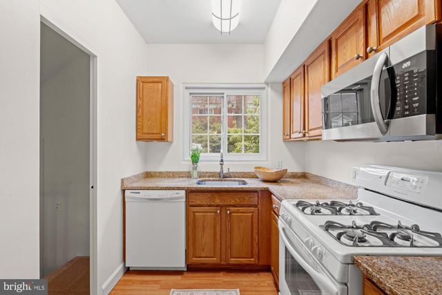 3304 GUNSTON RD, Alexandria, VA 22302