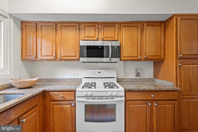 3304 GUNSTON RD, Alexandria, VA 22302