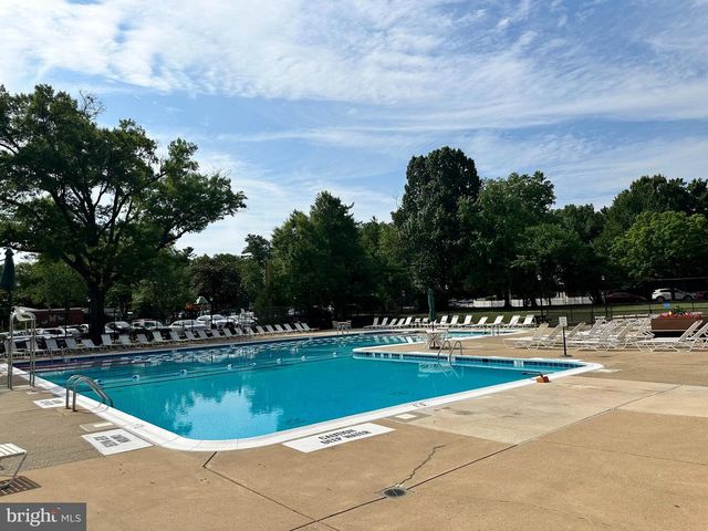 3304 GUNSTON RD, Alexandria, VA 22302