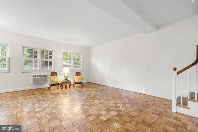 3304 GUNSTON RD, Alexandria, VA 22302