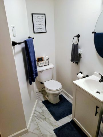 764 Timberline Pkwy, Valparaiso, IN 46385