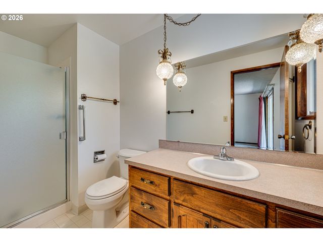 11501 Ne SYLVAN Ter, Vancouver, WA 98686