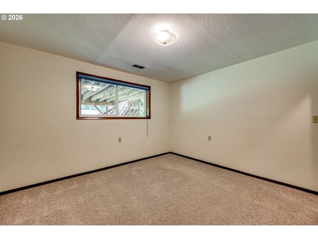 11501 Ne SYLVAN Ter, Vancouver, WA 98686