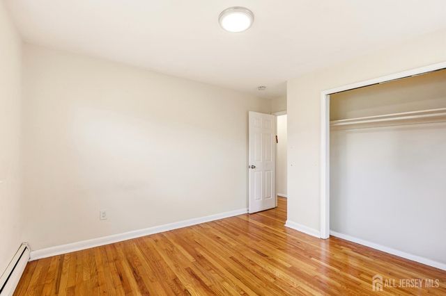 320 Suttons Lane, Edison, NJ 08817