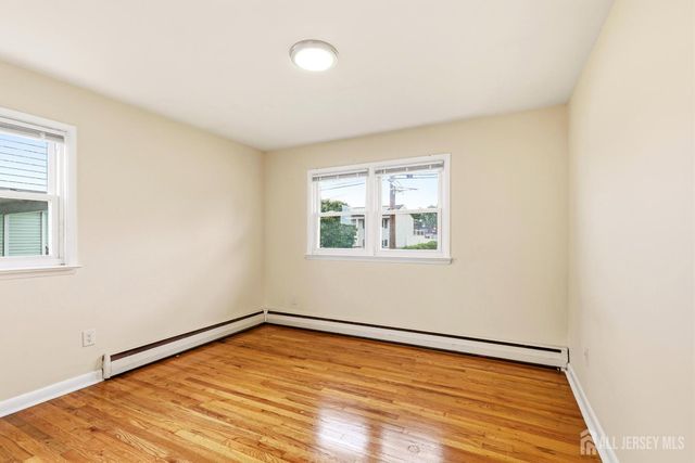320 Suttons Lane, Edison, NJ 08817