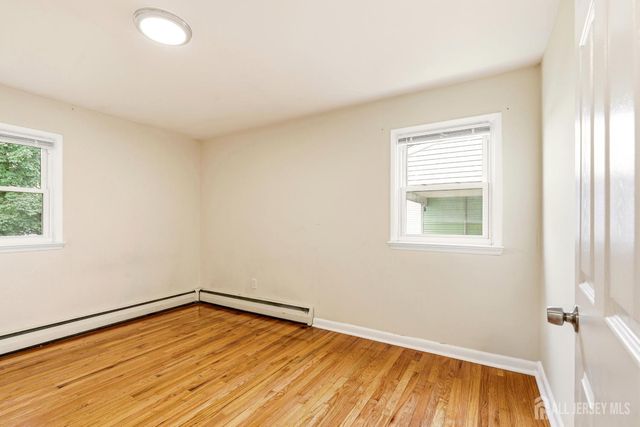 320 Suttons Lane, Edison, NJ 08817