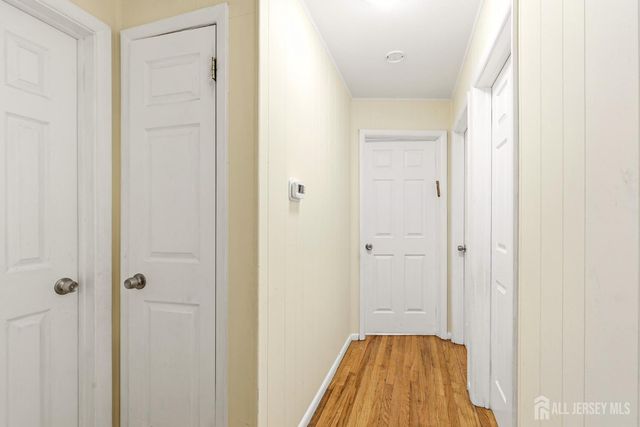 320 Suttons Lane, Edison, NJ 08817