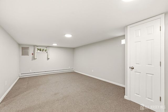 320 Suttons Lane, Edison, NJ 08817