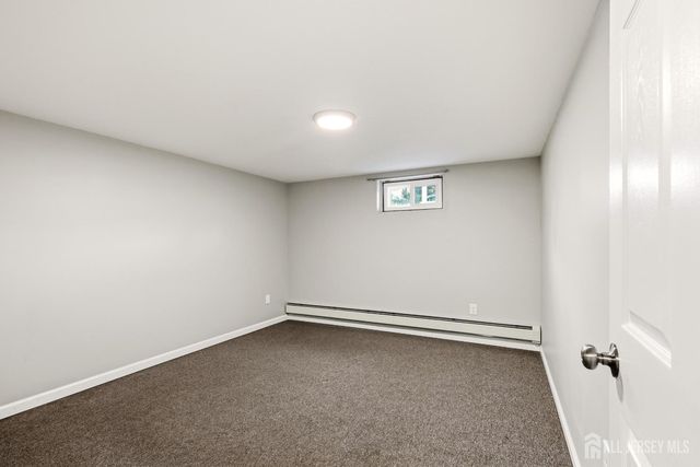 320 Suttons Lane, Edison, NJ 08817