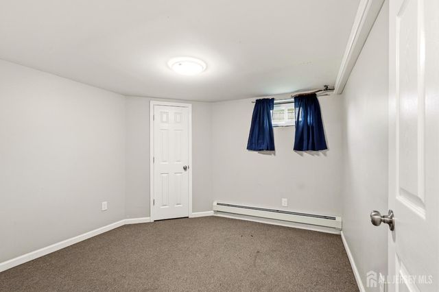 320 Suttons Lane, Edison, NJ 08817