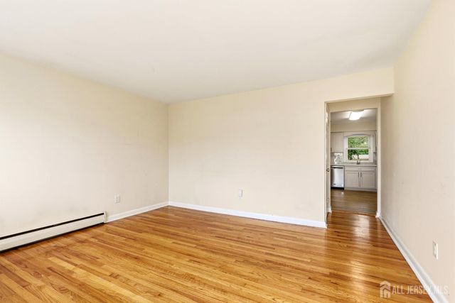 320 Suttons Lane, Edison, NJ 08817
