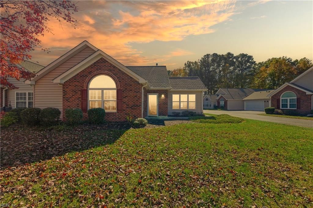 210 Tabb Smith TRL, Yorktown, VA 23693