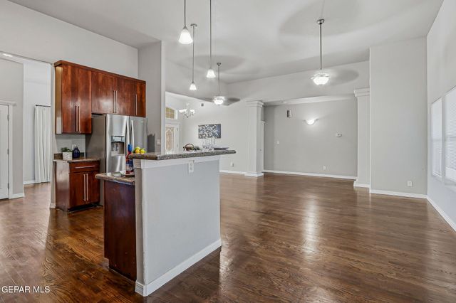 1045 MAXIMO Street, El Paso, TX 79932