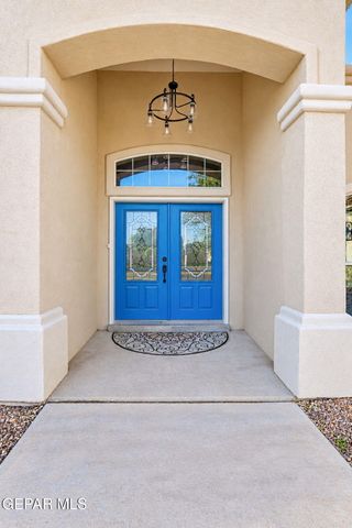 1045 MAXIMO Street, El Paso, TX 79932