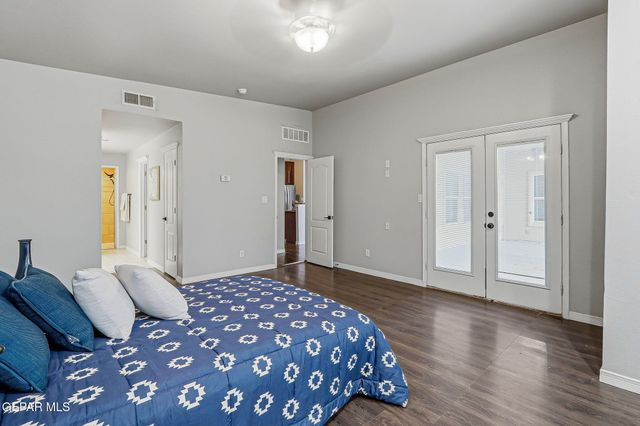 1045 MAXIMO Street, El Paso, TX 79932