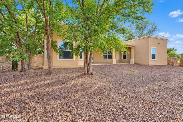 1045 MAXIMO Street, El Paso, TX 79932
