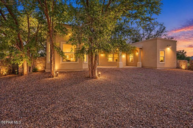 1045 MAXIMO Street, El Paso, TX 79932