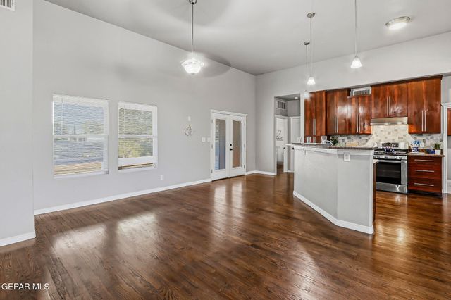 1045 MAXIMO Street, El Paso, TX 79932