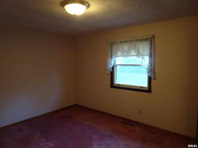 13978 N 2200th Avenue, Geneseo, IL 61254