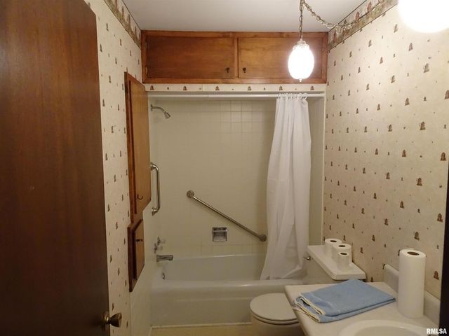 13978 N 2200th Avenue, Geneseo, IL 61254