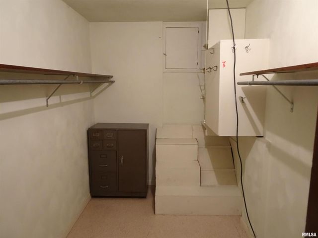 13978 N 2200th Avenue, Geneseo, IL 61254