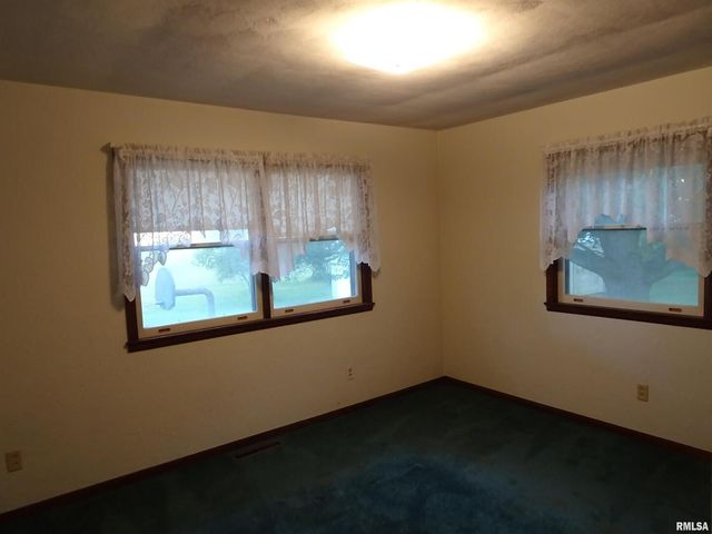 13978 N 2200th Avenue, Geneseo, IL 61254