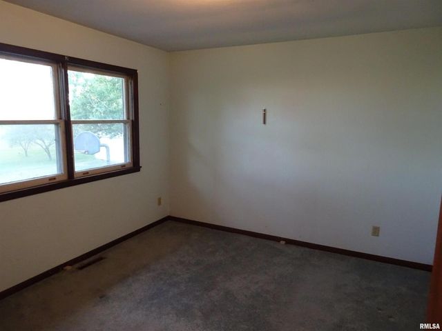 13978 N 2200th Avenue, Geneseo, IL 61254