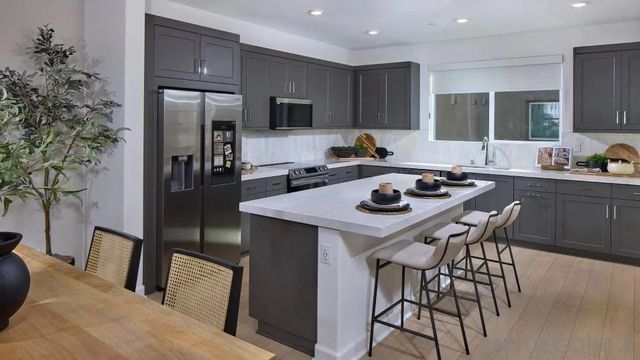 12043 Sienna Lane, San Diego, CA 92128