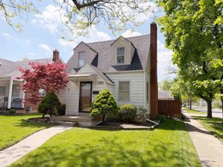 19904 Washtenaw Street, Harper Woods, MI 48225