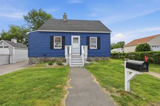 27 Fairview Street, Goffstown, NH 03045