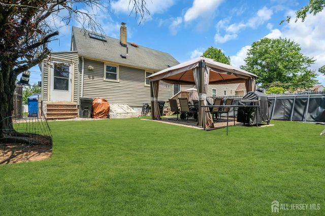 2708 Maple Avenue, South Plainfield, NJ 07080