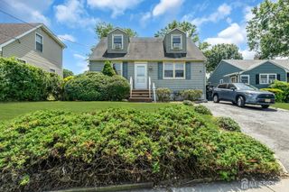 2708 Maple Avenue, South Plainfield, NJ 07080