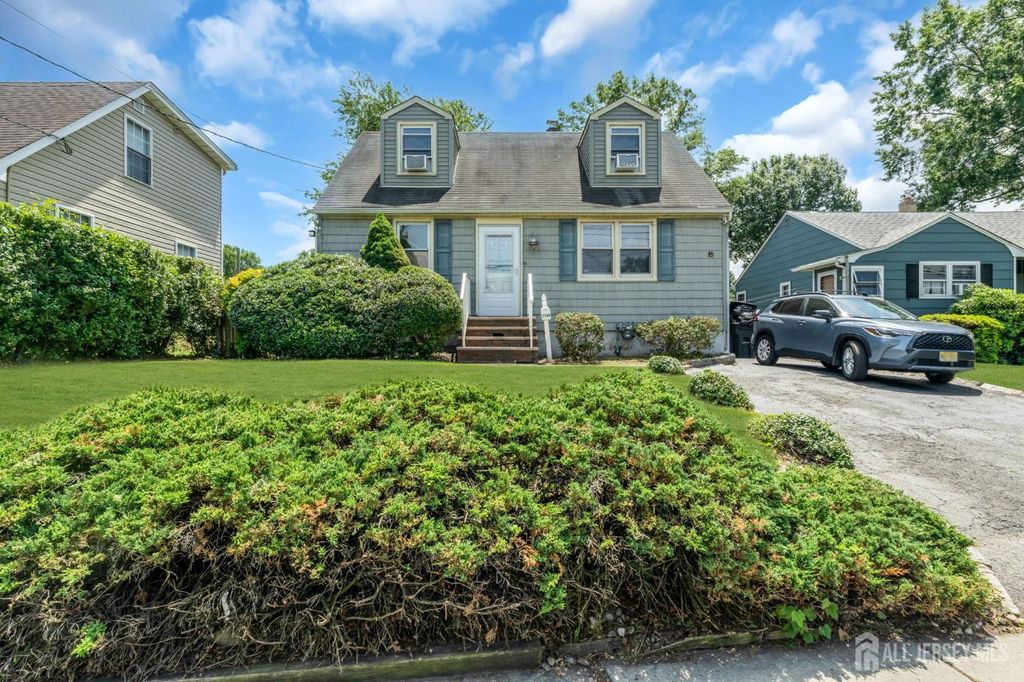 2708 Maple Avenue, South Plainfield, NJ 07080