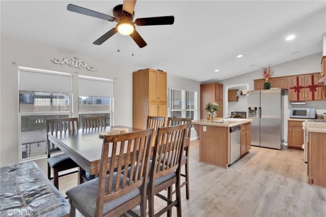 2494 W Main St 61, Barstow, CA 92311