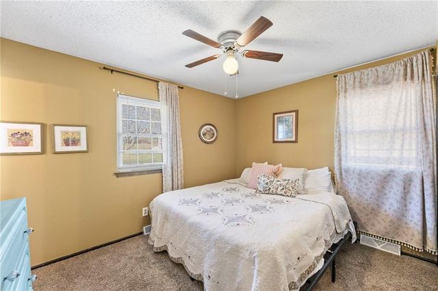 1303 Milwaukee Street, Excelsior Springs, MO 64024