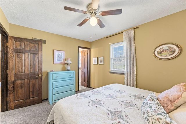 1303 Milwaukee Street, Excelsior Springs, MO 64024