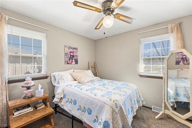 1303 Milwaukee Street, Excelsior Springs, MO 64024