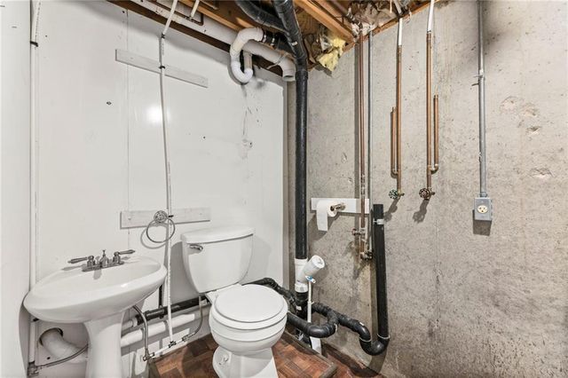 1303 Milwaukee Street, Excelsior Springs, MO 64024