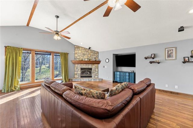 1303 Milwaukee Street, Excelsior Springs, MO 64024