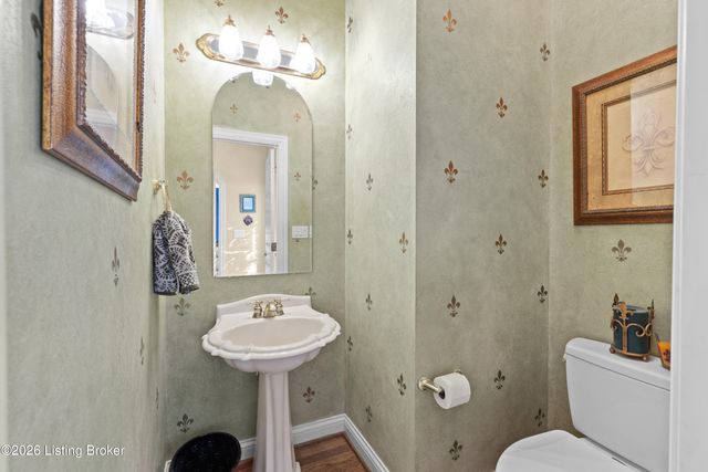 13809 High Trail Ct, Louisville, KY 40299