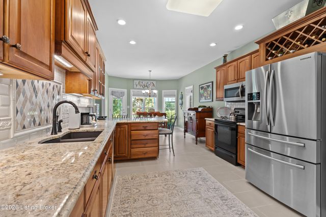 13809 High Trail Ct, Louisville, KY 40299