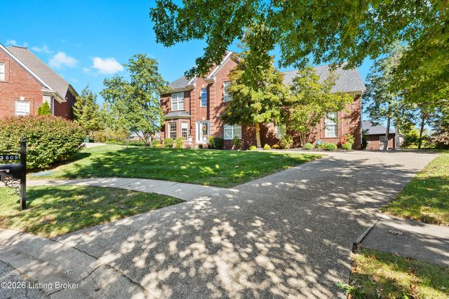 13809 High Trail Ct, Louisville, KY 40299