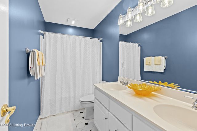 13809 High Trail Ct, Louisville, KY 40299