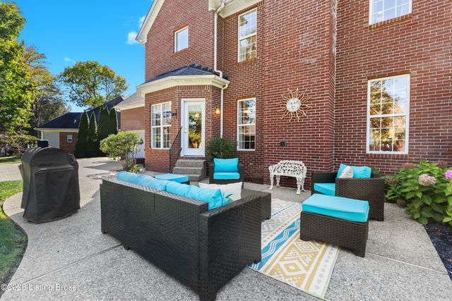 13809 High Trail Ct, Louisville, KY 40299