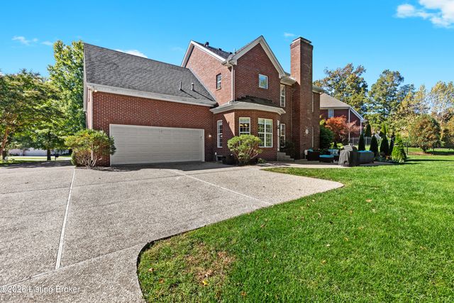 13809 High Trail Ct, Louisville, KY 40299