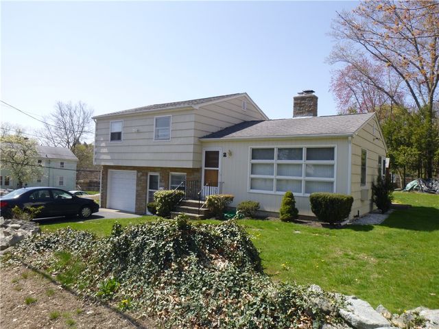 2 Cobble Hill Road, Lincoln, RI 02865