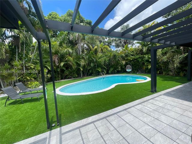 1955 Alamanda Dr 1, North Miami, FL 33181